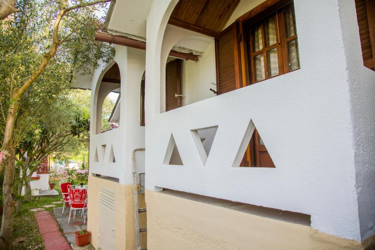Villa Touzla โอฟรีนีออน ภายนอก รูปภาพ